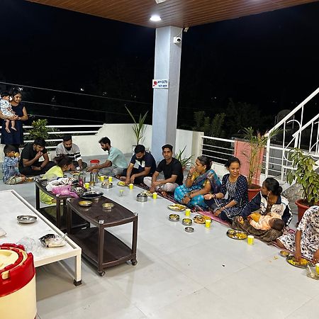 Vatavriksha Guest House,Akkalkot Akalkot Buitenkant foto